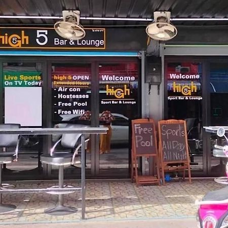 High5 Guesthouse Pattaya Extérieur photo