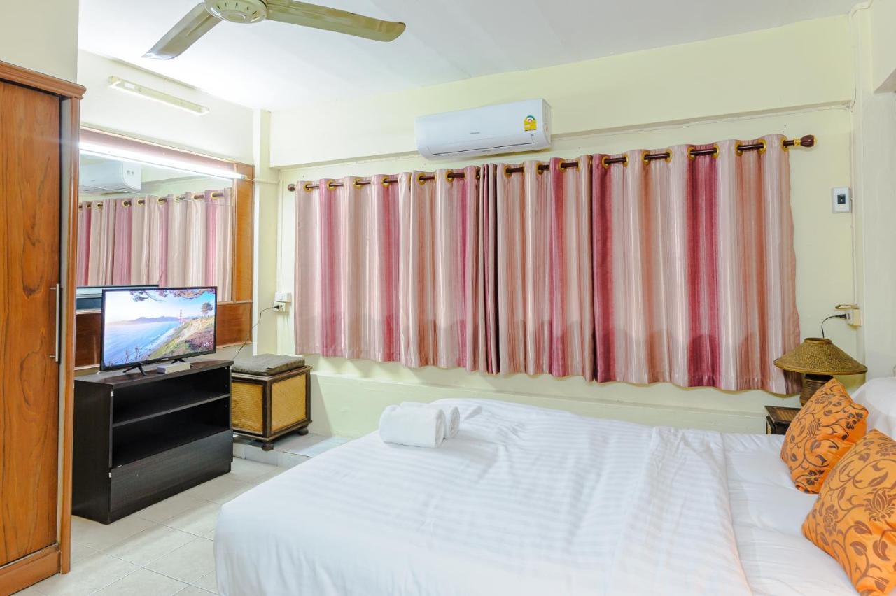 High5 Guesthouse Pattaya Extérieur photo