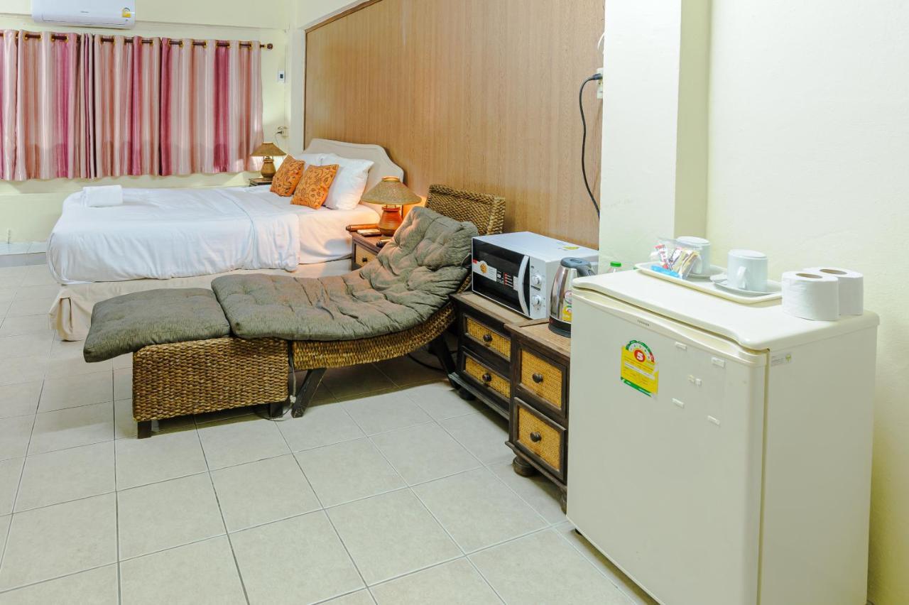 High5 Guesthouse Pattaya Extérieur photo