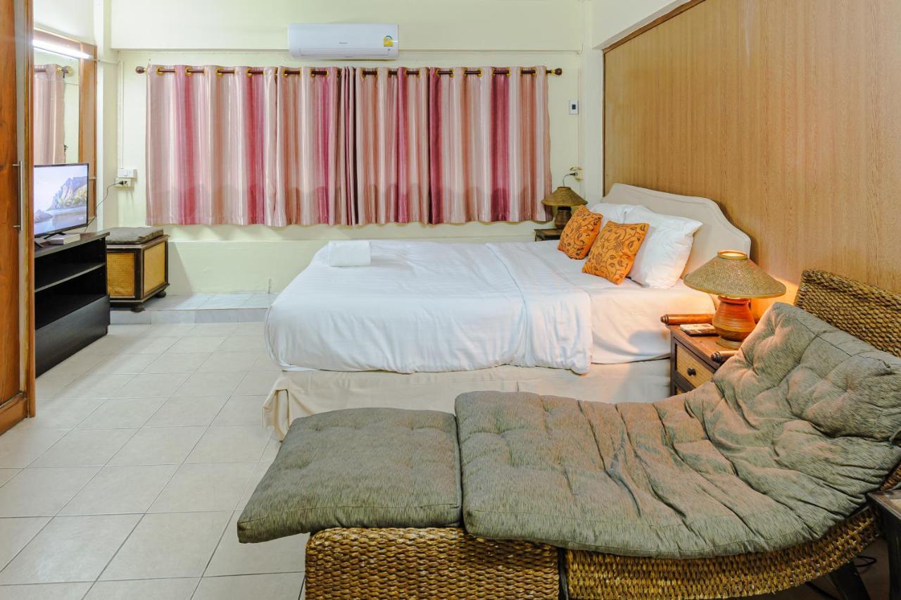 High5 Guesthouse Pattaya Extérieur photo