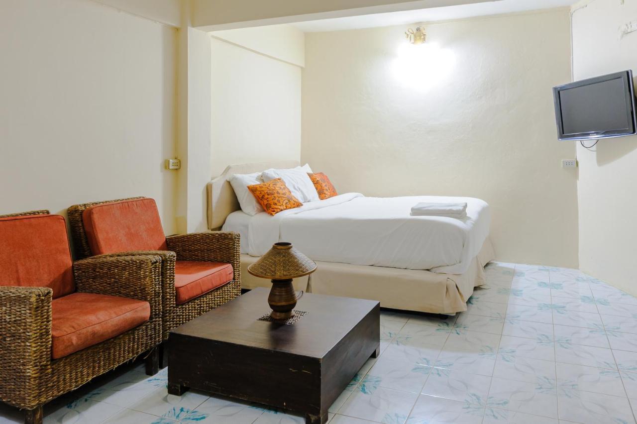 High5 Guesthouse Pattaya Extérieur photo