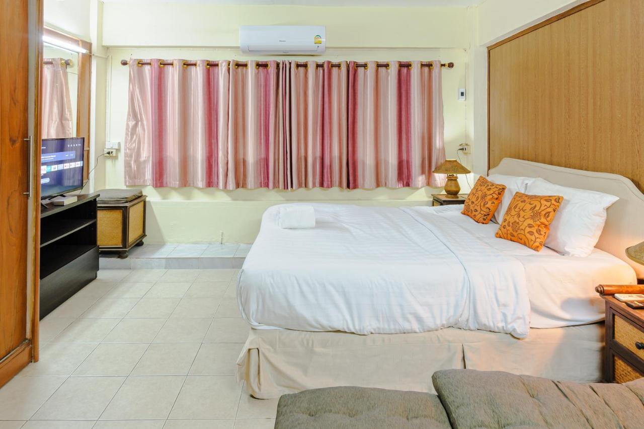High5 Guesthouse Pattaya Extérieur photo