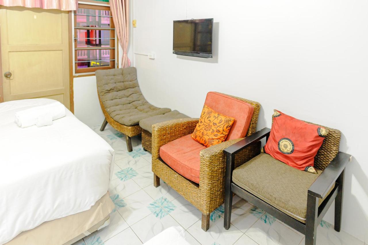 High5 Guesthouse Pattaya Extérieur photo