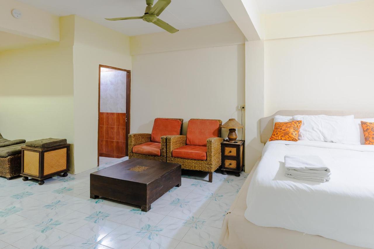High5 Guesthouse Pattaya Extérieur photo