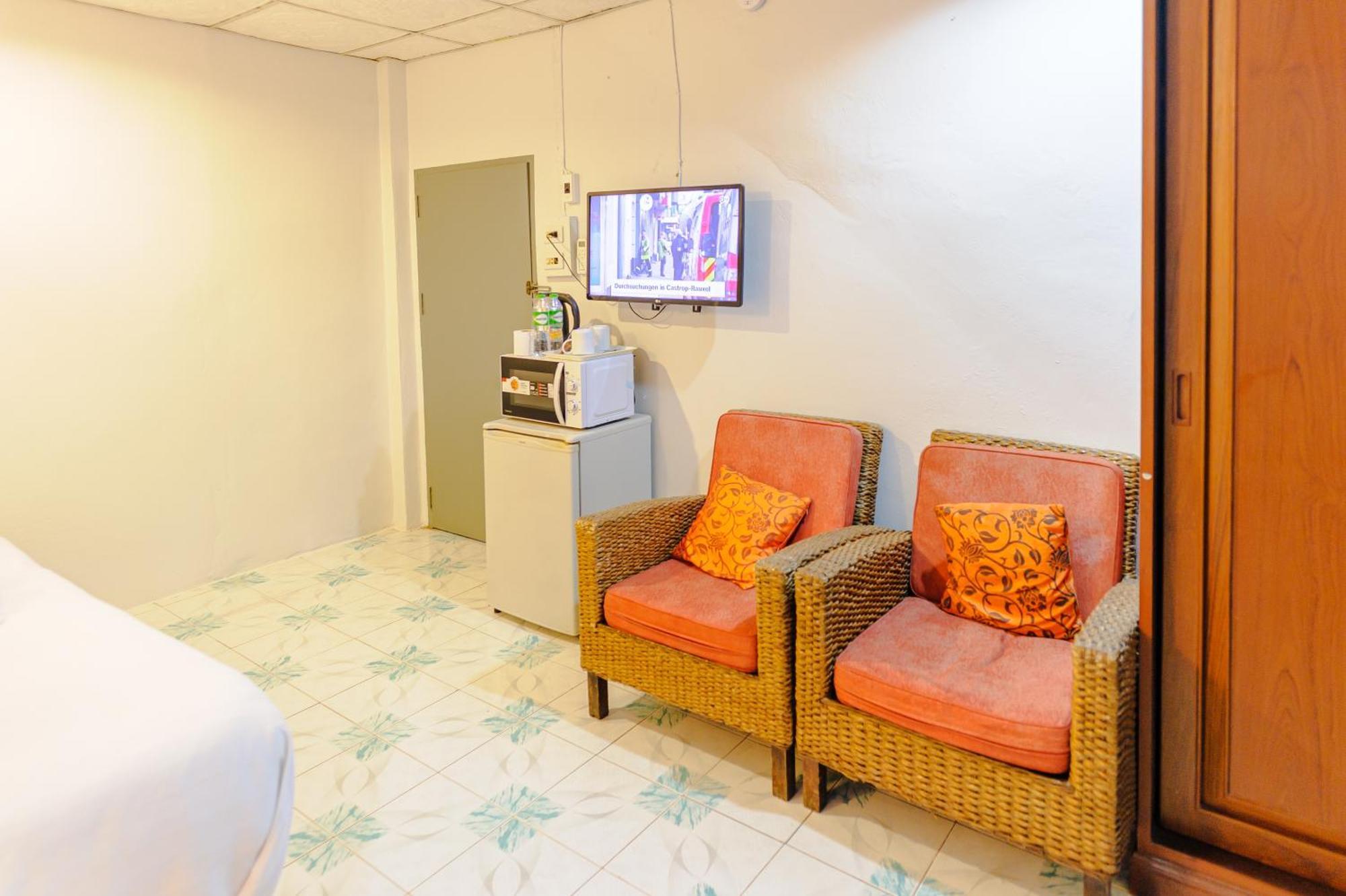 High5 Guesthouse Pattaya Extérieur photo