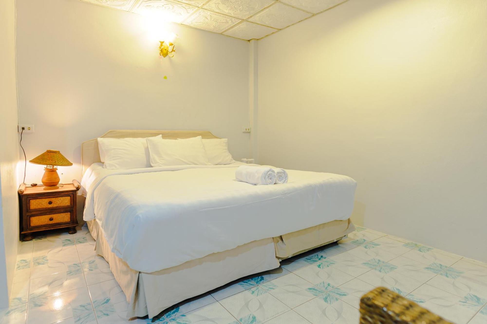 High5 Guesthouse Pattaya Extérieur photo