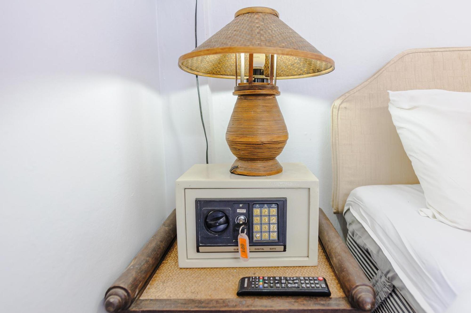 High5 Guesthouse Pattaya Extérieur photo