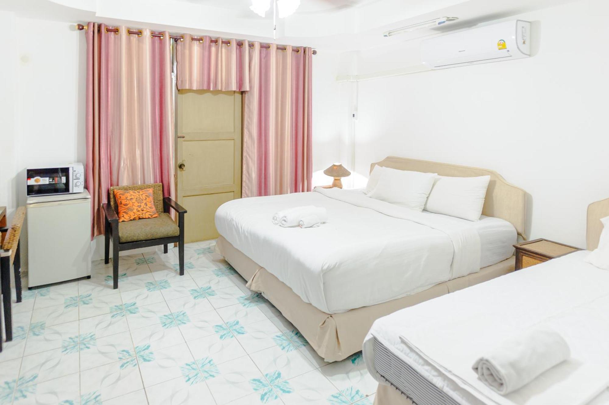 High5 Guesthouse Pattaya Extérieur photo