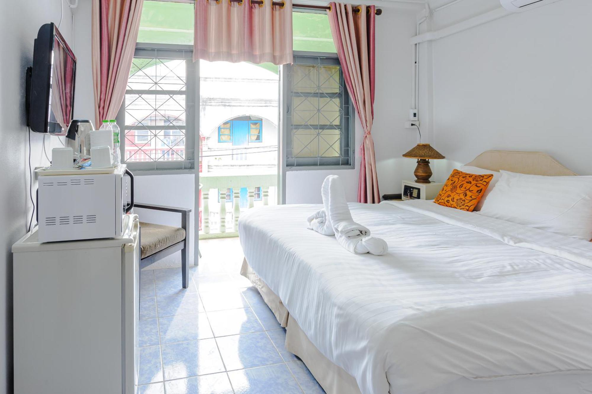 High5 Guesthouse Pattaya Extérieur photo