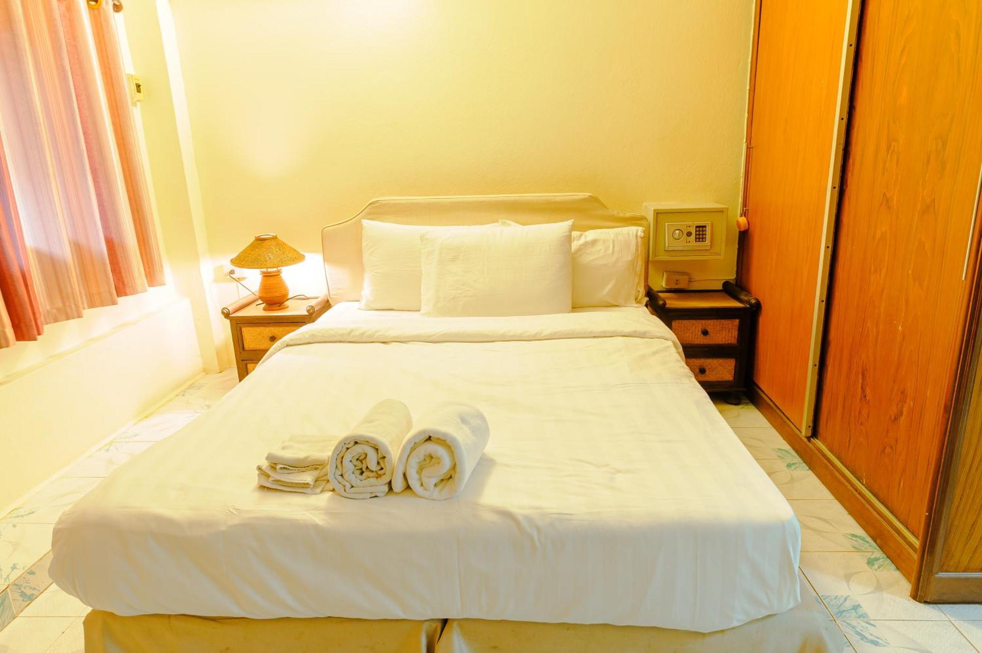 High5 Guesthouse Pattaya Extérieur photo