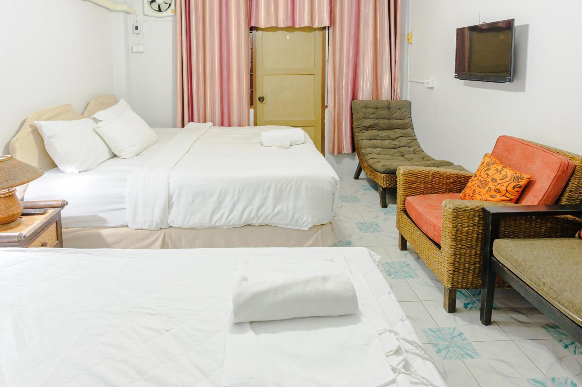 High5 Guesthouse Pattaya Extérieur photo
